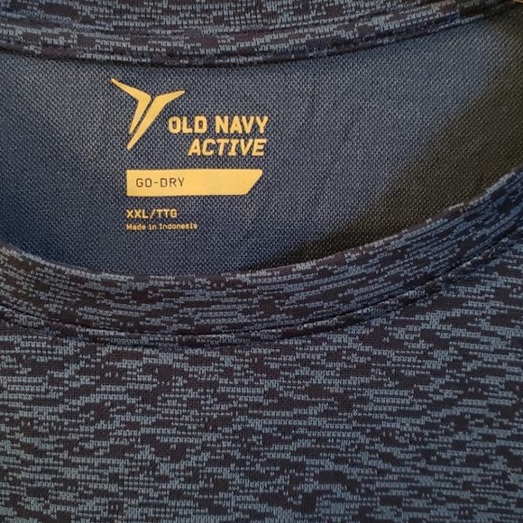 OLD NAVY ACTIVE MENS LONG SLEEVE SHIRT - Picture 2 of 5